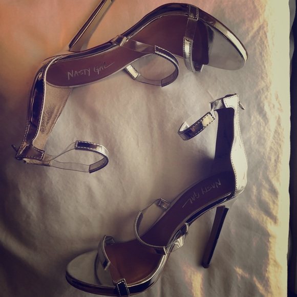 Nasty Gal - fancy AF heel - Picture 1 of 2